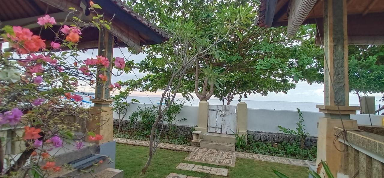Solaluna Beach Homestay Amed Eksteriør billede