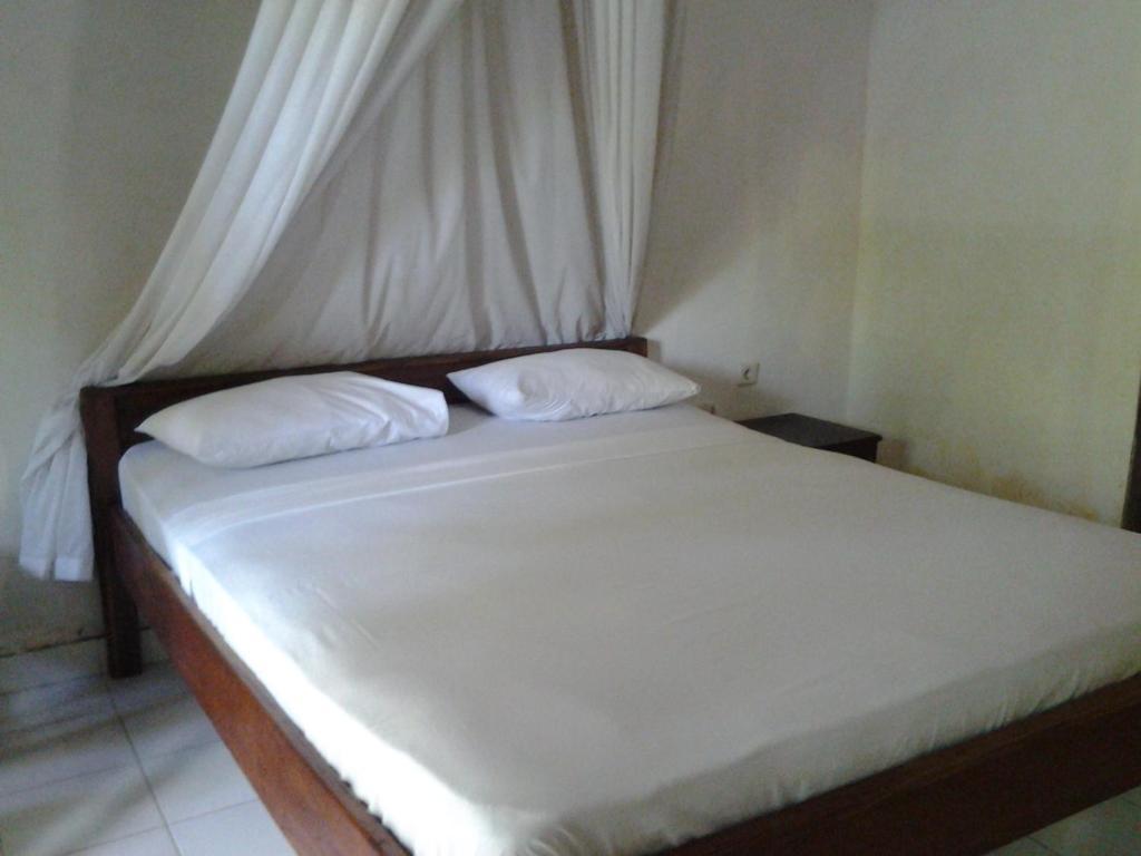 Solaluna Beach Homestay Amed Eksteriør billede