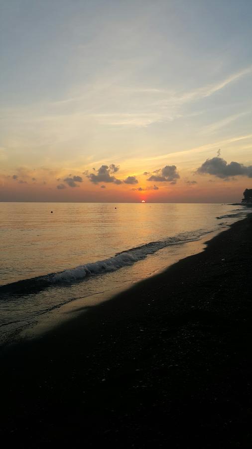Solaluna Beach Homestay Amed Eksteriør billede