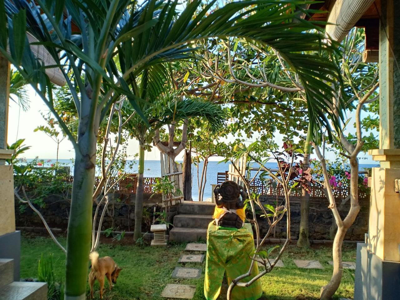 Solaluna Beach Homestay Amed Eksteriør billede
