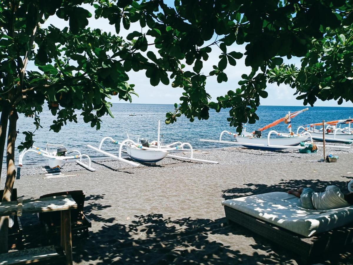 Solaluna Beach Homestay Amed Eksteriør billede