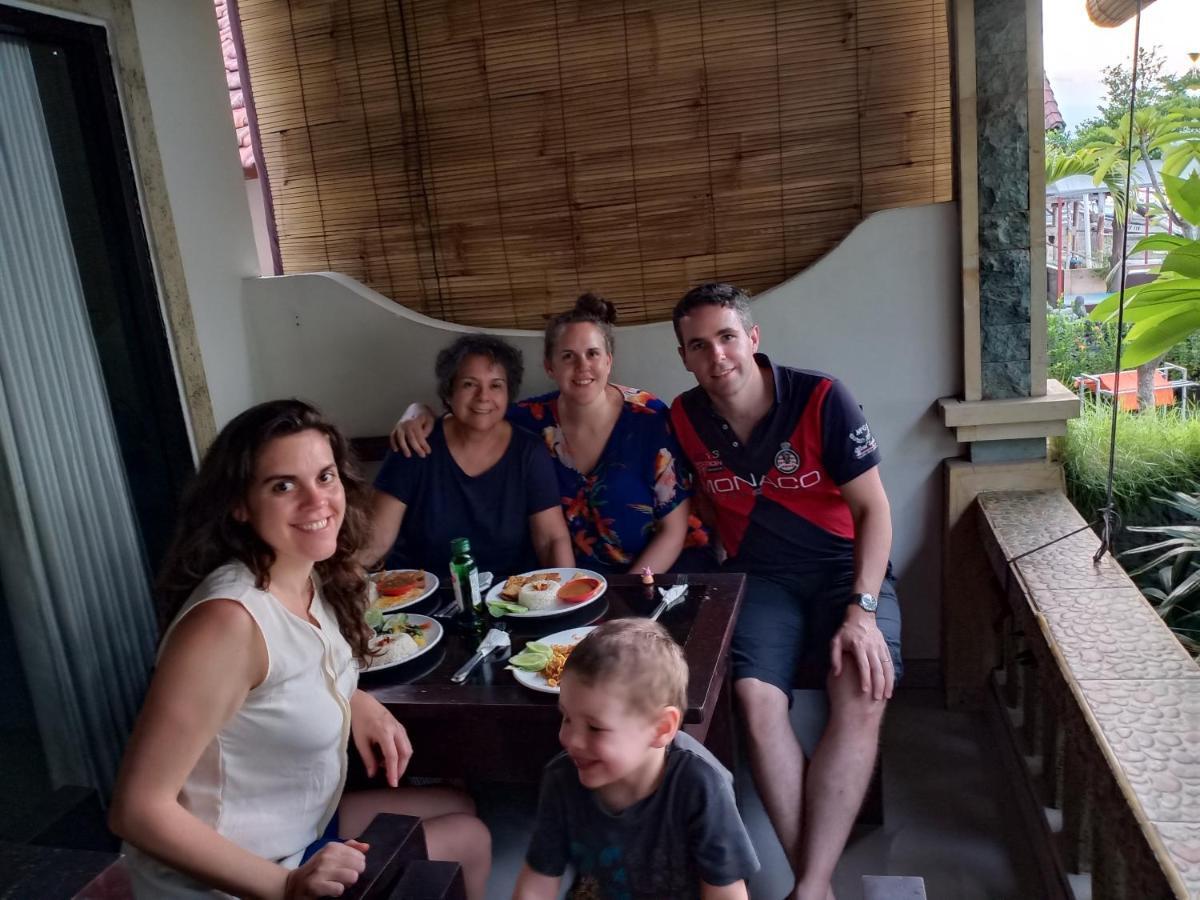 Solaluna Beach Homestay Amed Eksteriør billede